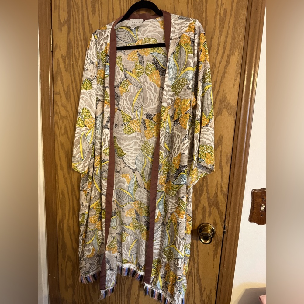 Hayden Floral Kimono with Earthy Tones, Size Large Gorgeous Colors & Pattern.